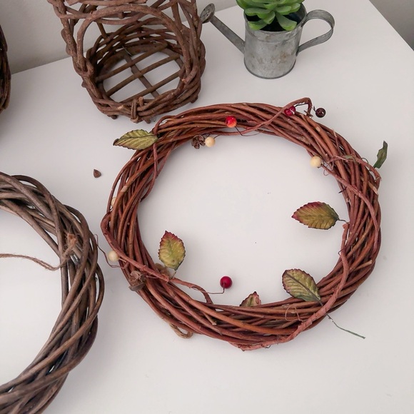 Anthropologie 3pcs grapevine wreath and woven storage basket / home decor - Picture 6 of 13